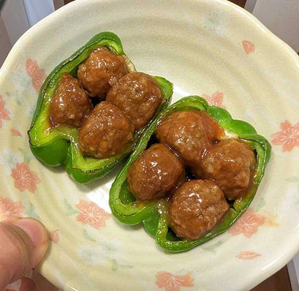 『ピーマンの肉詰め』の一番簡単なレシピ　「この手があったか」