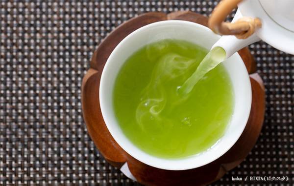 「まず湯呑にお湯を注いで…」　京都の茶問屋が教える！苦くならないお茶の淹れ方