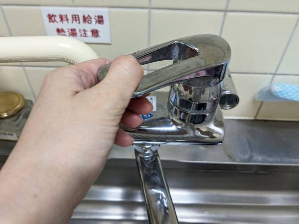 蛇口を○○しないで！　クラシアンの注意に「これはやりがち」