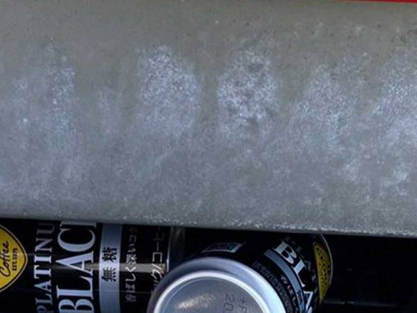 自動販売機でコーヒーを買ったら「ビックリして固まった…」　まさかの事態にネット騒然