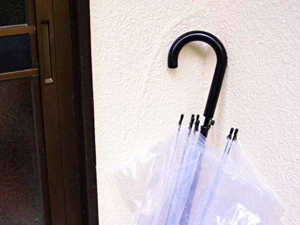 ダイソーの傘たてが万能すぎた！　活用法に「家中使える」「何個でも欲しい」