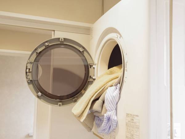 衣類乾燥機、一度に乾かせる量は？　メーカーが解説する目安に「参考になりました」