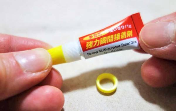 「中で固まって使えない…」の悩みを解消！　小分けの瞬間接着剤に「助かる」