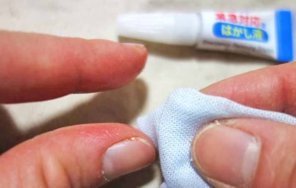 「中で固まって使えない…」の悩みを解消！　小分けの瞬間接着剤に「助かる」