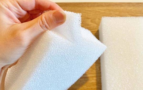 食器のついでにシンクも！　スリコの薄手スポンジの使い勝手が「よすぎた」