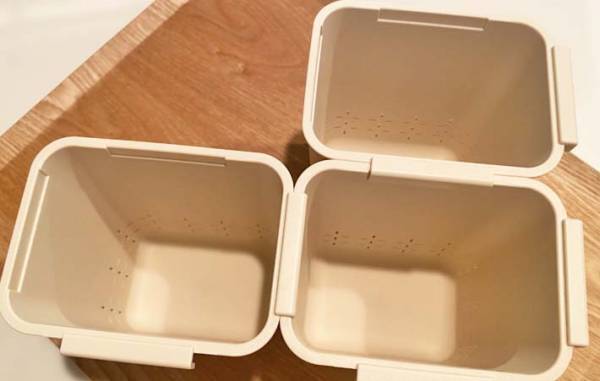 スリコで買った『ケース』　使い方に「立つとは！」「アイスもいける」