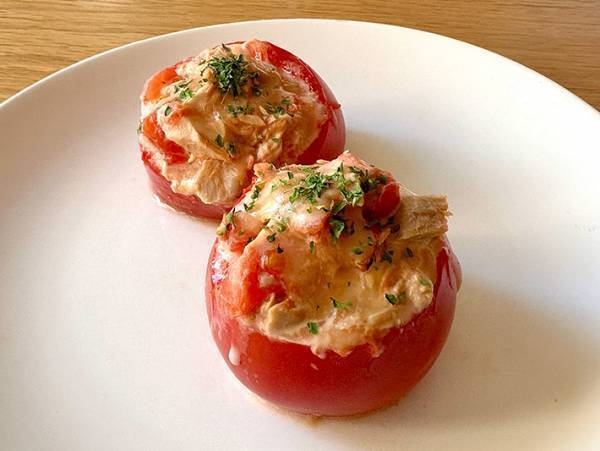 トマトは丸ごとこうする！　JA全農が教える食べ方に「これはメモ」