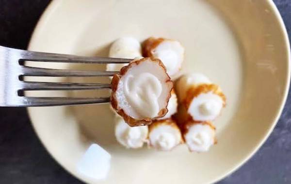 カットして穴に…？　超簡単おかずに「火も油を使わない」「リピ確定」