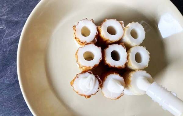 カットして穴に…？　超簡単おかずに「火も油を使わない」「リピ確定」