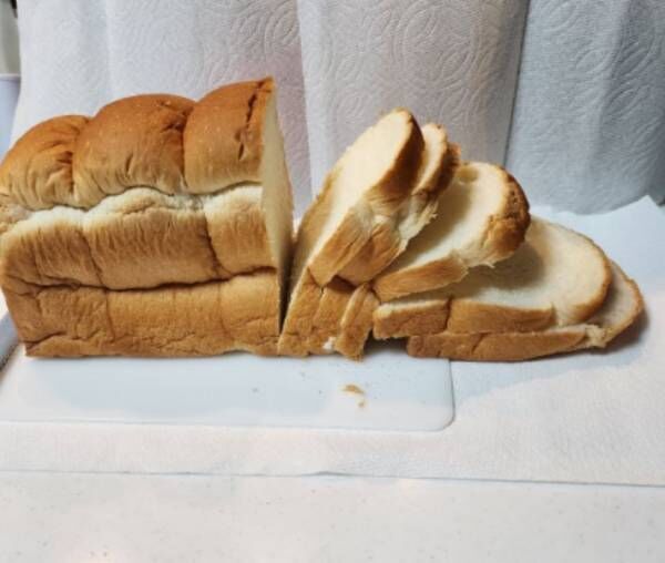 きれいにカットされた食パン
