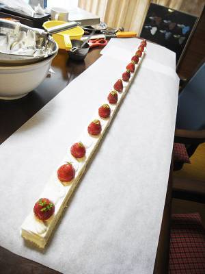 ショートケーキを作った男性　よく見ると…「発想の勝利」「最高か！」