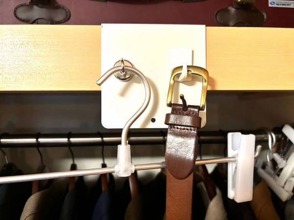 １００均のブックエンド、じゃない使い方に「我ながら天才」「感動的」