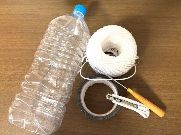 「ありがたい」「画期的」　洗面所を汚さずに習字の筆を洗う方法