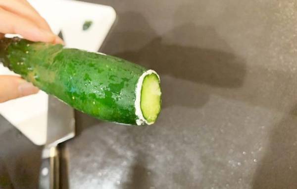 切ってこするだけで…？　試した結果に、子供が「えっ、すごい！」