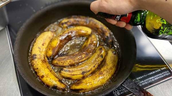 黒くなったバナナを皮付きで？　ひと口食べたらとろける『大人のおやつ』