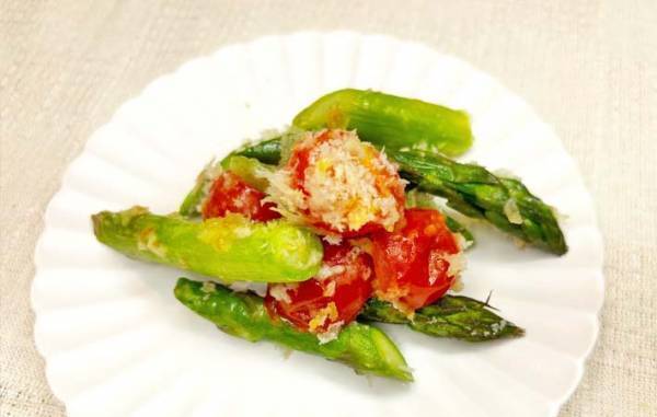 アスパラに『アレ』をかけて…　ゆでない食べ方に「何本でもイケる」