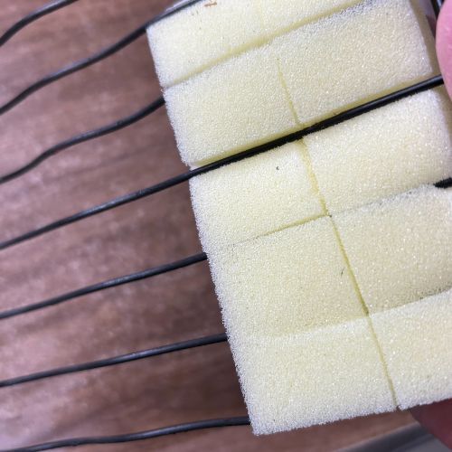 スポンジに切り込みを入れてみて！　メリットに「ナイスアイディア」「やってみる」