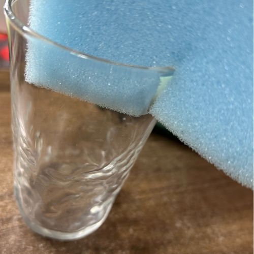 スポンジに切り込みを入れてみて！　メリットに「ナイスアイディア」「やってみる」