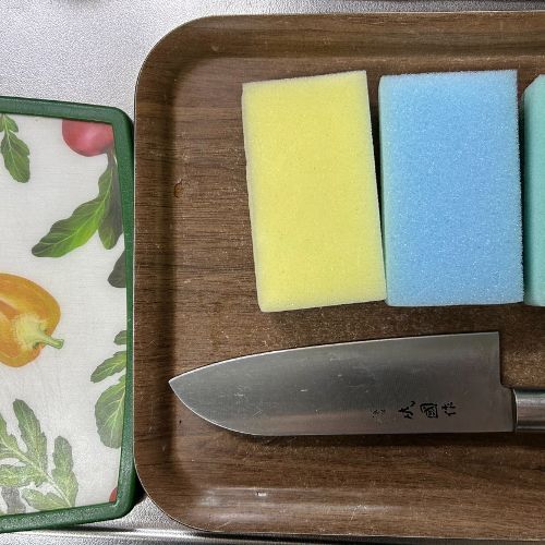 スポンジに切り込みを入れてみて！　メリットに「ナイスアイディア」「やってみる」