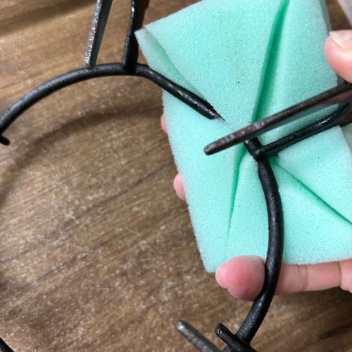 スポンジに切り込みを入れてみて！　メリットに「ナイスアイディア」「やってみる」