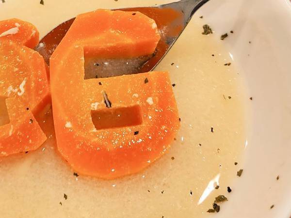 ３６歳になった妻　夫が作ったスープに「すごい技だ」「泣けてくる」