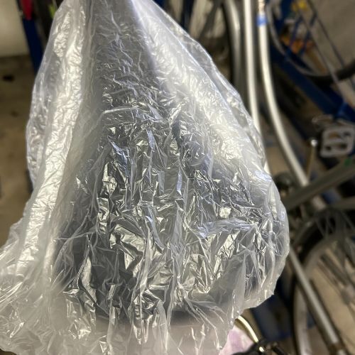 シャワーキャップを捨てる前に…　活用法に「その手があったか」「コレは便利だ」