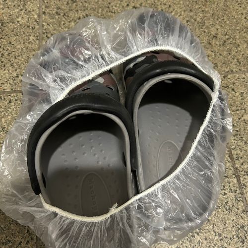 シャワーキャップを捨てる前に…　活用法に「その手があったか」「コレは便利だ」