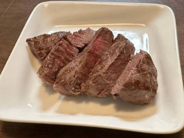 ホットプレートでお肉をおいしく焼くコツは？　エバラが教える方法に「やってみる」「いいこと聞いた」