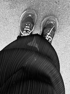 ワンピース？を着て出勤した女性　予想外なミスに「鼻水吹いた」「逆におしゃれかも」