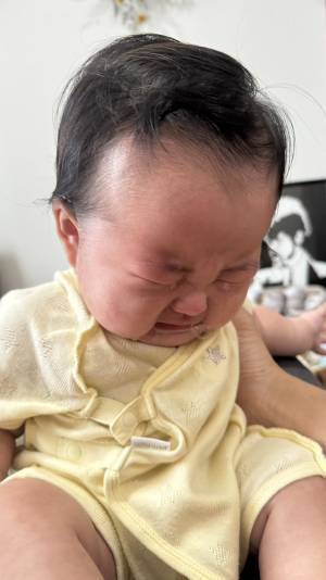 ギャン泣きする赤ちゃん　数十年後に撮影されたのは？「すごすぎ」「そんなことある！？」