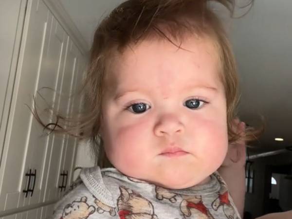 赤ちゃんが「ぐっすりと昼寝をした」ことが一目で分かる姿がこちら！