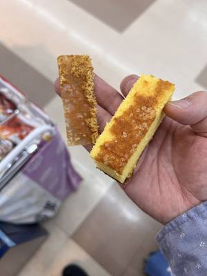 長崎のおばあさん「カステラの紙はね…」　裏技に「すげえ！」「有益すぎる」