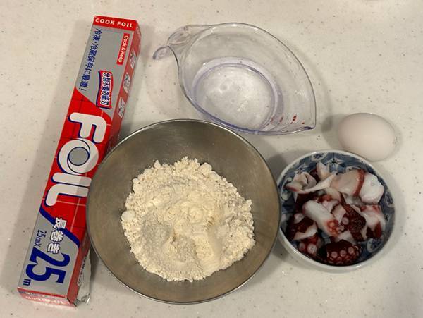 アルミホイルが便利！　家で作るたこ焼きレシピが「楽しい」