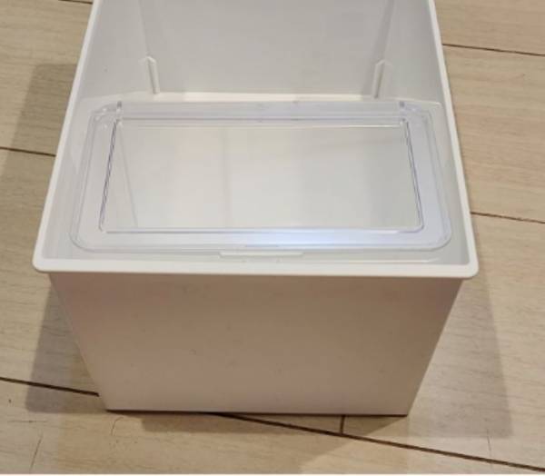 セリアの『中が見えるBOX』が便利！　意外な使い方はアイディア次第