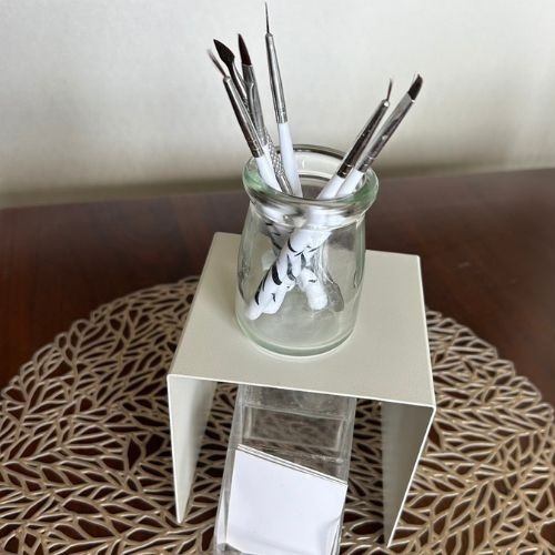 セリアの『ブックスタンドU型』が有能！　活用テクに「知らなかった」「早速買う」