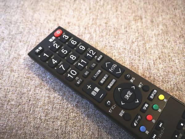 リモコンへの使用は控えて　花王が教える『クイックル　ホームリセット　泡クリーナー』の使い方