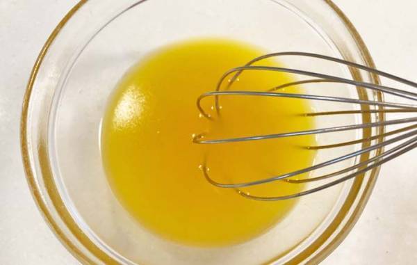 そのまま食べるの待って！　グミを水で溶かしたら…？