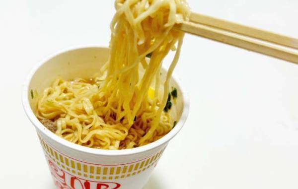 「家で食べられて嬉しい！」　カップヌードルにアレを足すと…？
