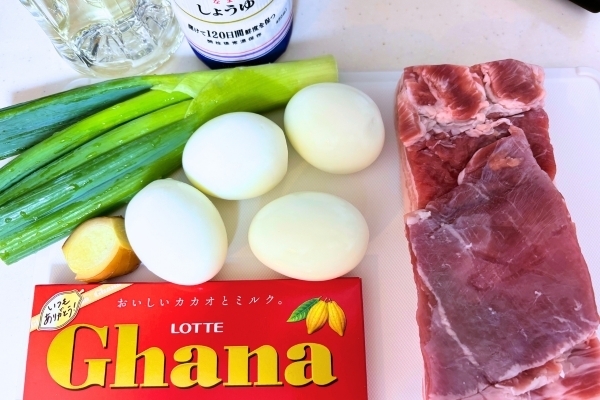 「コレ味噌で煮込んだの？」　豚バラに『砕いたアレ』を入れて煮てみたら…