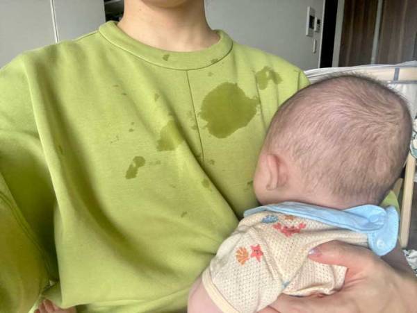 いくらなんでもデカすぎでは…？　注射が苦手な赤ちゃん、抵抗の跡がコチラ