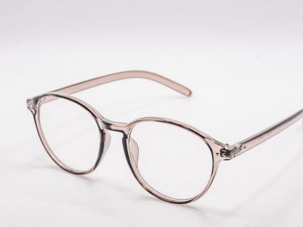 眼鏡の長期愛用にご注意！　JINSが教えるレンズの寿命とリスク