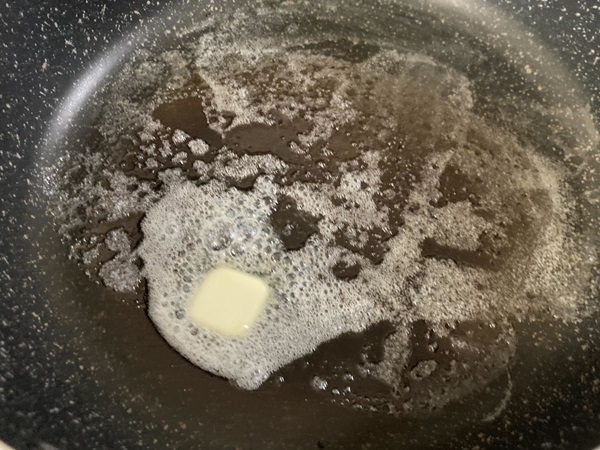 余ったパンの耳の思いがけない活用法　「手が止まらない」「リピート決定」