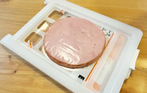 ダイソーの『ハムケース』で長年の悩みが解決！　「乾燥しない」「便利」