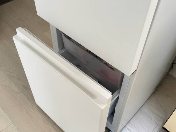 冷蔵庫に入れた食材が凍ってる！　意外な原因は…　企業の解説に「故障じゃないのか」