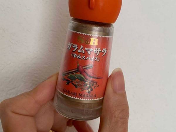 「気付かなかった！」　エスビーのスパイス、ふたを見ると？