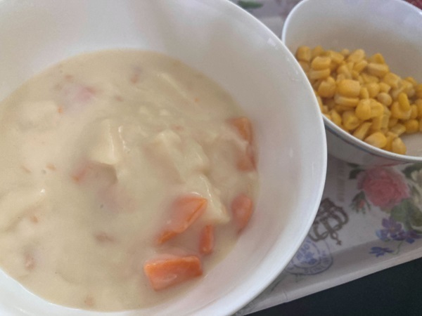 作りすぎたシチューにアレを投入したら…　予想外の出来栄えで「おかわり止まらん」