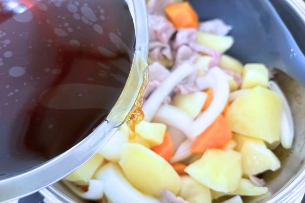 肉じゃがにちょい足ししたら『うますぎた』　隠し味に「想像もしてなかった」「好相性」