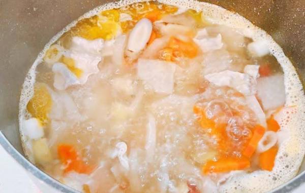 アク取り、まだおたま使ってる？　丸めたアレで「すっきり！」