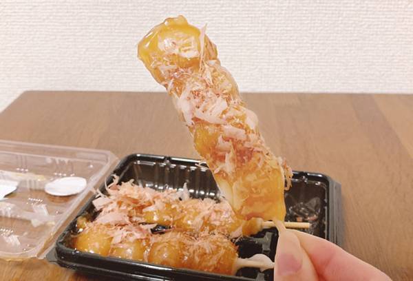 「なんかついてる…」　串団子の蓋を開けたら『小袋』があって？