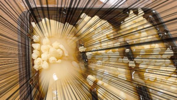 「なんかついてる…」　串団子の蓋を開けたら『小袋』があって？